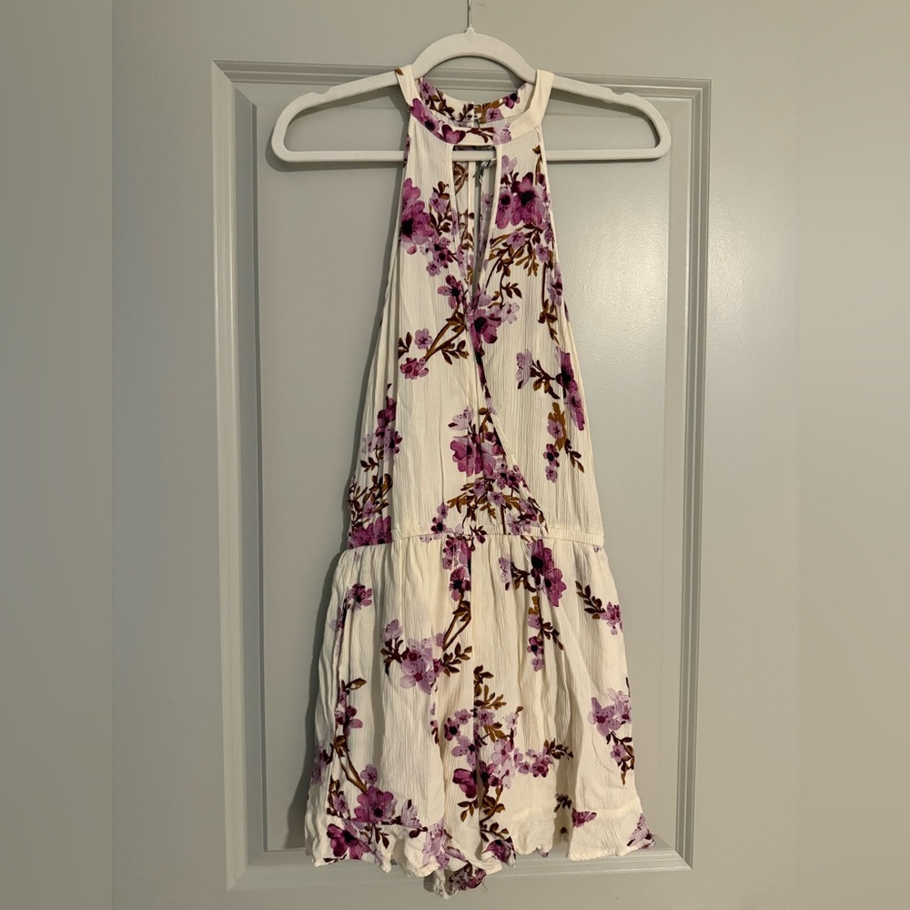 American Eagle Outfitters Cream Floral Romper